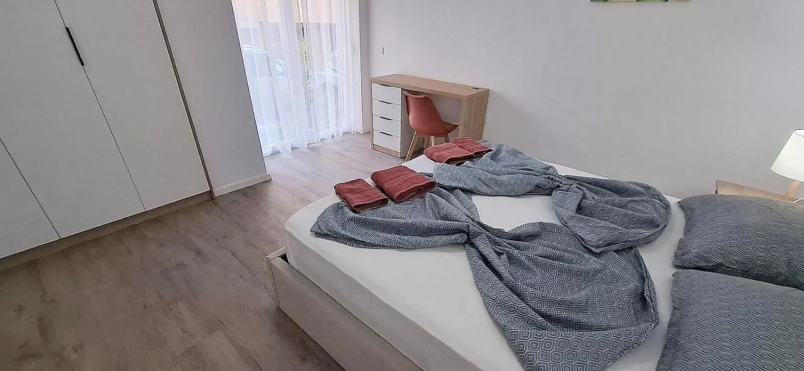 Apartment Oasis With Garage, Shkembi I Kavajes, 200 M From The Beach Durres